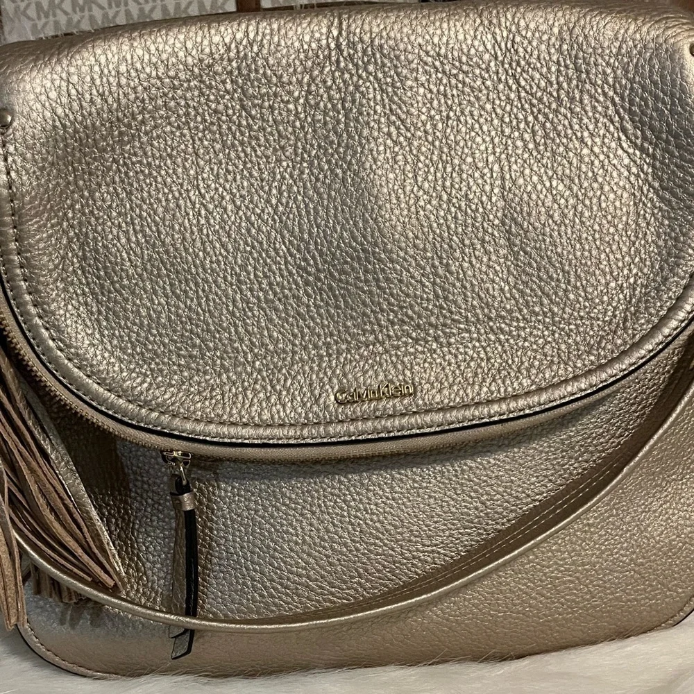AUTHENTIC CALVIN KLEIN HANDBAG- SOFT PEBBLE LEATHER HOBO SHOULDER BAG